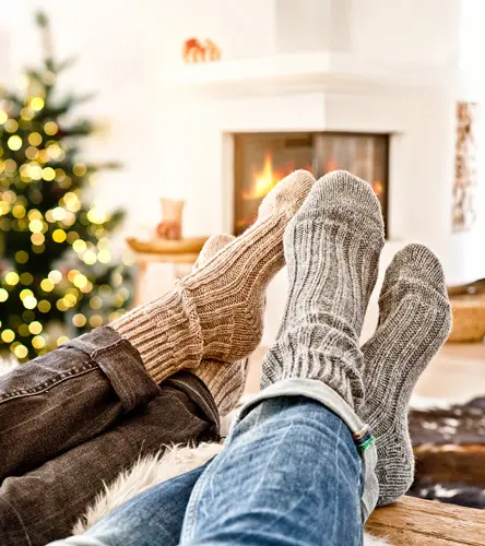 Dicke Alpakasocken Weihnachten Kamin