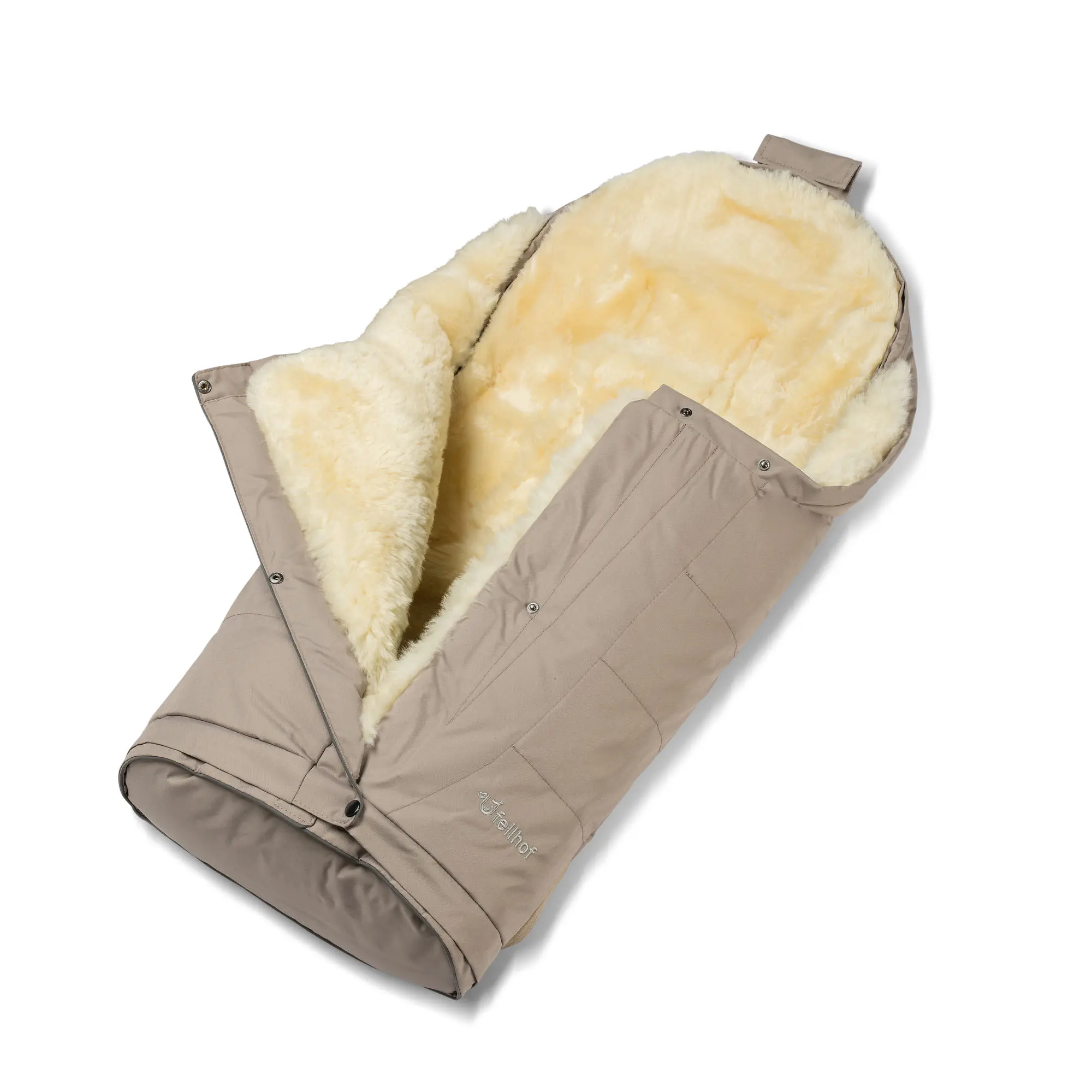 Lammfell Fußsack Kitzbühel geöffnet